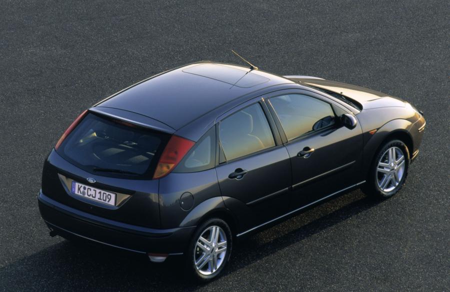  Ford Focus 2001 года  (фото 10 из 27)